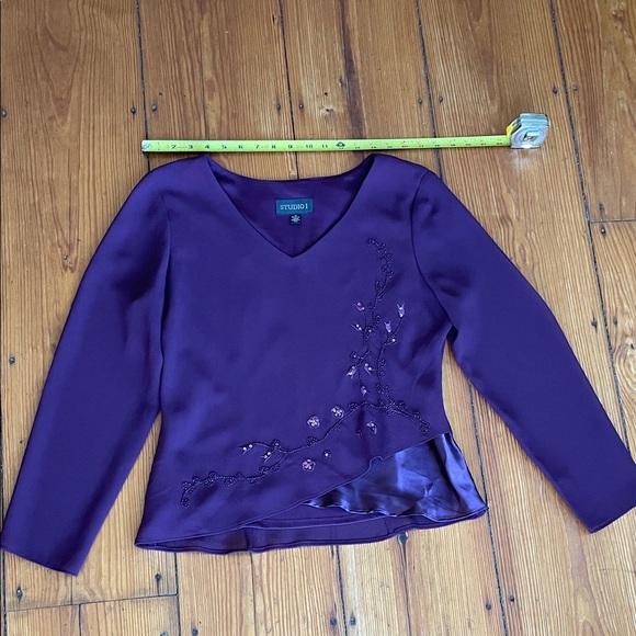 Elegant Purple/Burgundy Top and Skirt Ensemble ( Size 12) - Picture 8 of 16